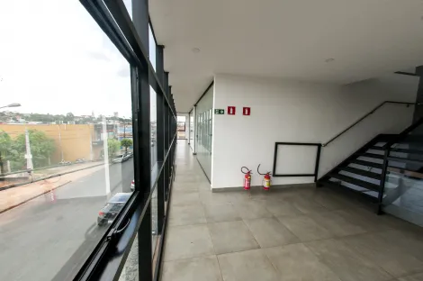 Prédio à venda com 617 m² no Jardim Santa Clara de Mococa (SP).