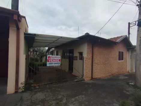 Alugar Casa / Padrão em Mococa. apenas R$ 210.000,00