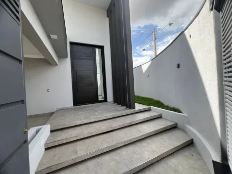 Alugar Casa / Padrão em Mococa. apenas R$ 950.000,00