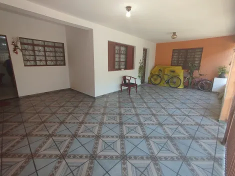 Casa à venda, 03 dormitórios, 01 suíte, 02 vagas, Vila Lambari - Mococa (SP).