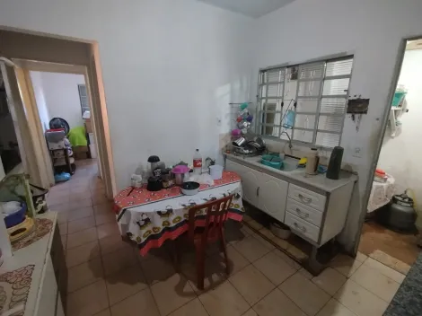 Casa à venda, 03 dormitórios, 01 vaga, Vila Carvalho - Mococa (SP).